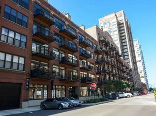 375 W Erie St APT 321, Chicago, IL 60654