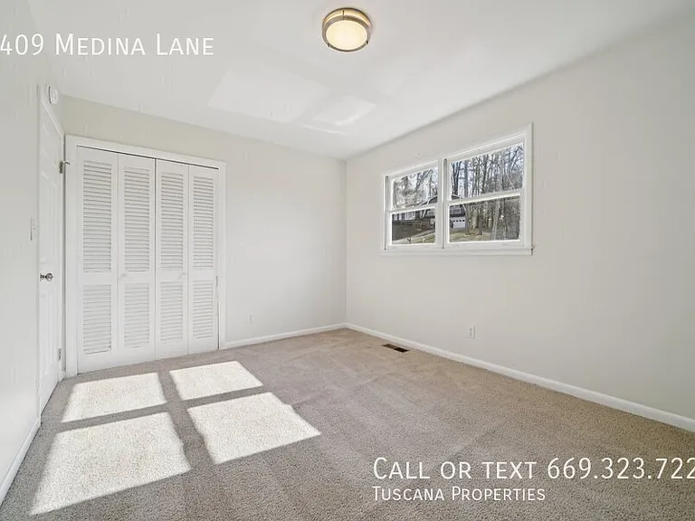 1409 Medina Ln — Photo 8