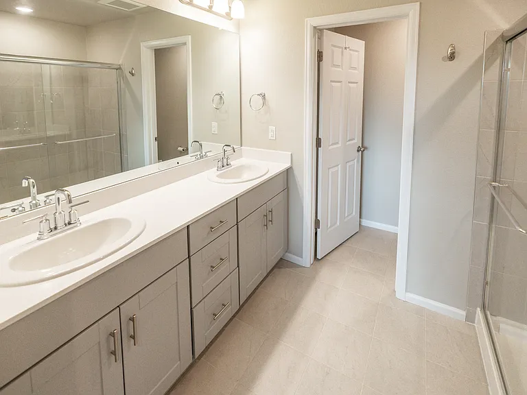 5677 Vivian St — Photo 32