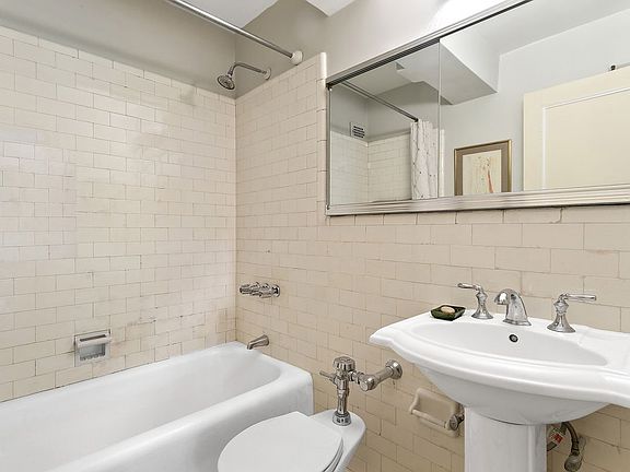 5th image of 230 Central Park W APT 3B