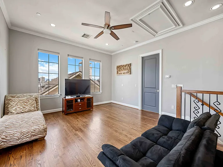 328 Bomar St — Photo 22