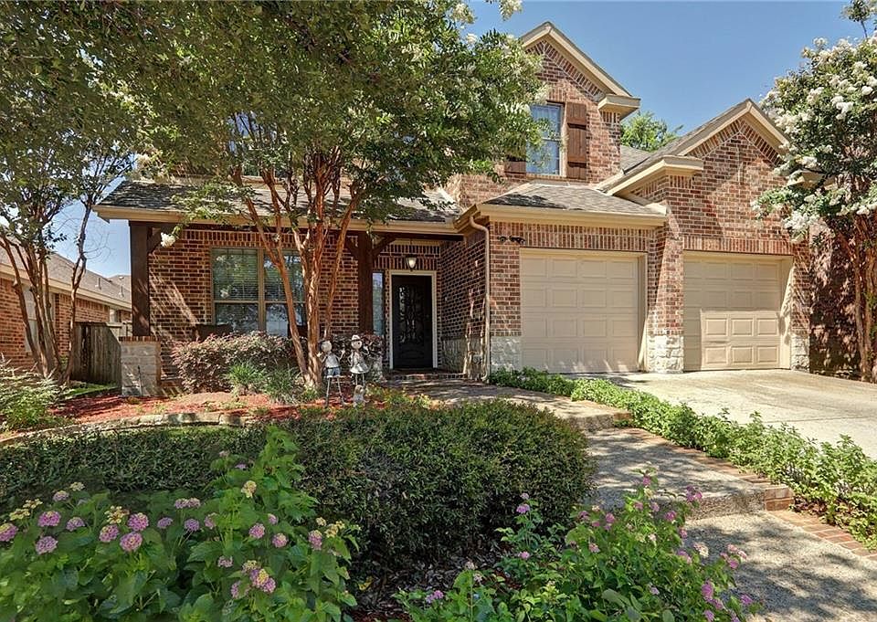 1st image of 2604 Saint Johns Dr