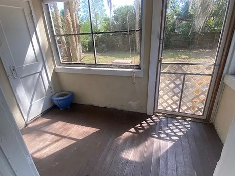 1014 W Rich Ave — Photo 9