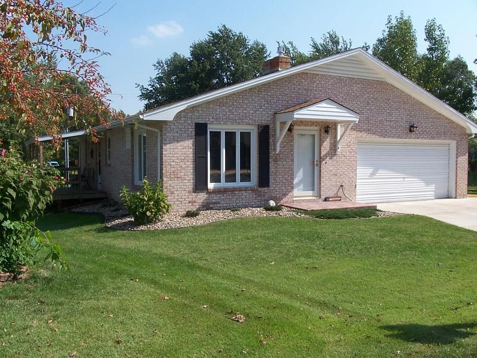 1st image of 8 Highline Dr