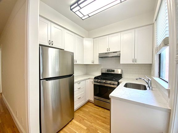 4th image of 1445 Eddy St #7