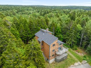 11 Youngs Rd, Southport, ME 04576