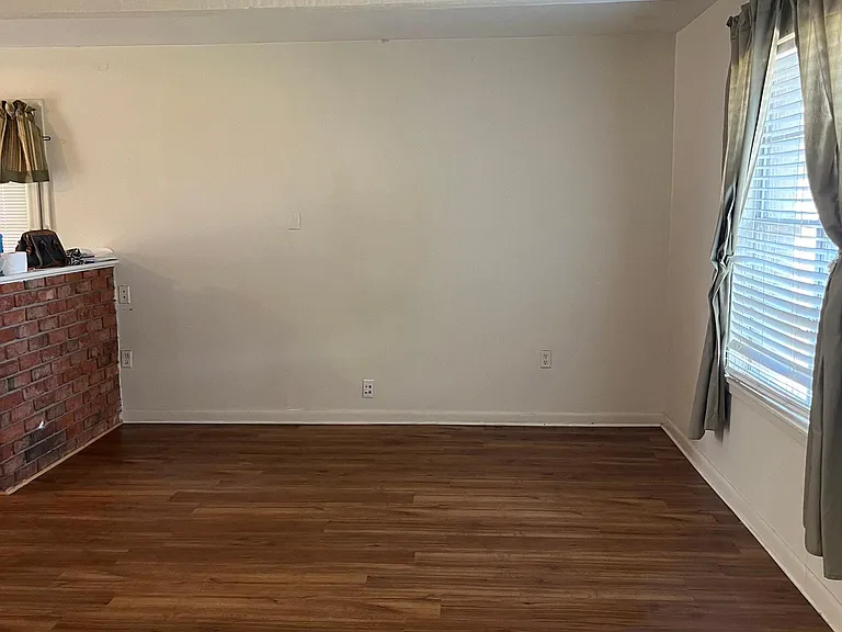 220 Harrell Dr — Photo 4