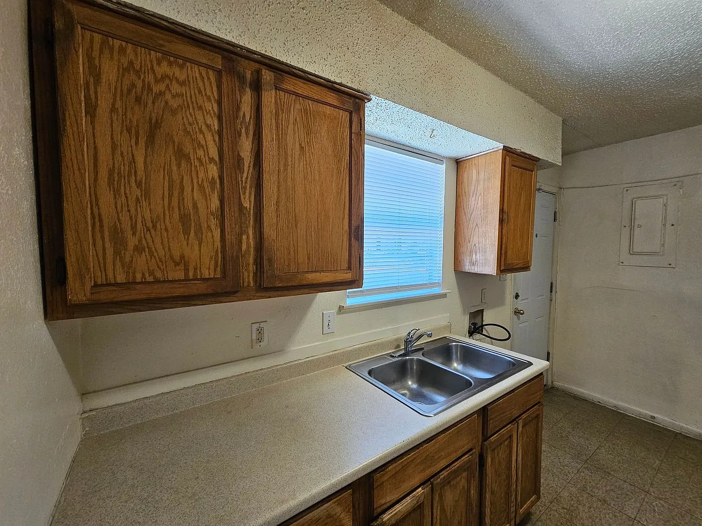 1323 Paseo Del Oro (A/B) — Photo 3