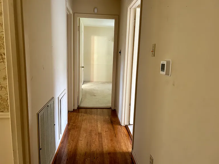 7214 Sharpview Dr — Photo 11