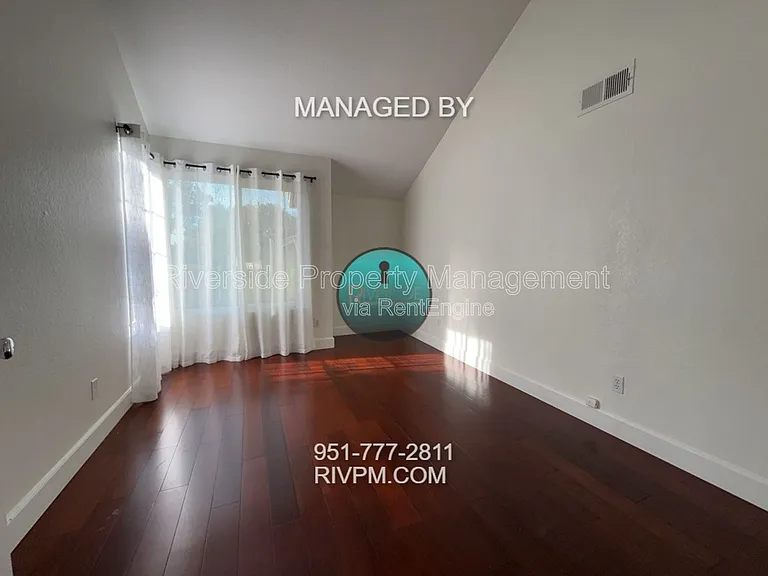 21498 Townsendia Ave — Photo 10