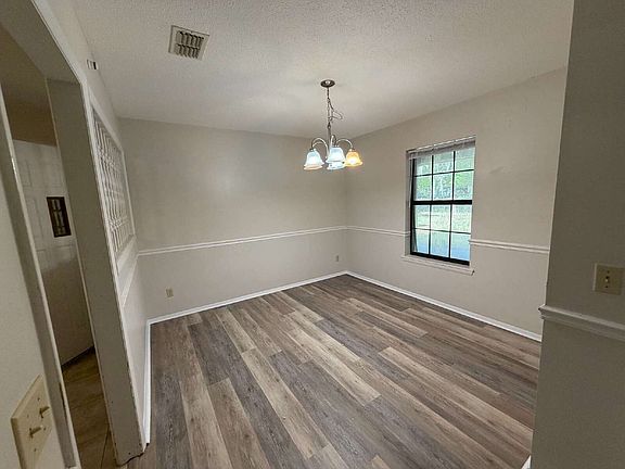 3rd image of 307 Kuwe Trl