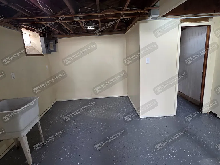 7321 Penrod St — Photo 28