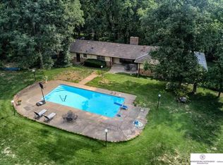 6441 McKinley St, Omaha, NE 68152