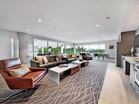 5th image of 150 W Sam Houston Pkwy N #1306