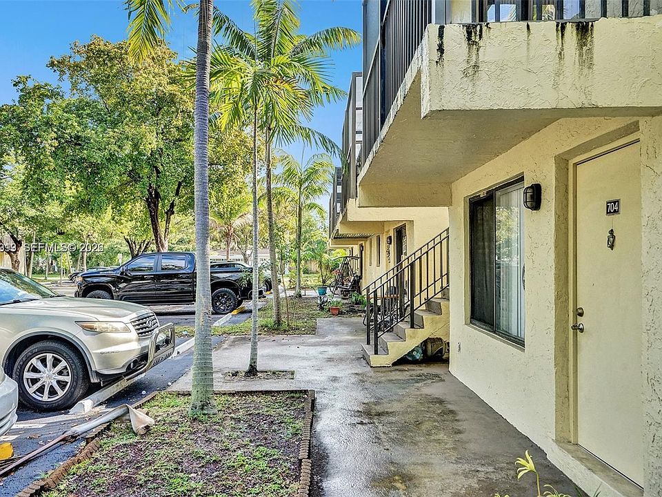2nd image of 1065 S Flagler Ave APT 704