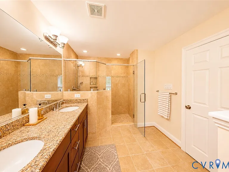 5421 Hickory Ann Dr — Photo 31