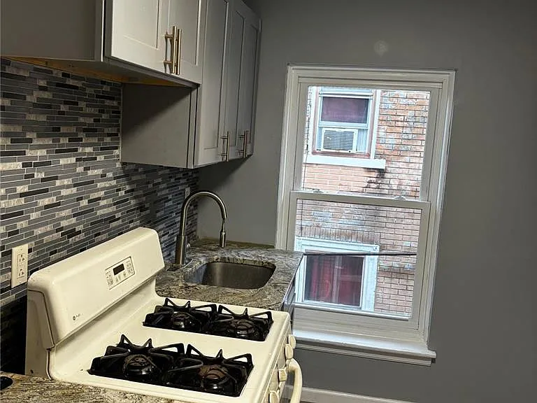 412 Oak St #1 — Photo 7