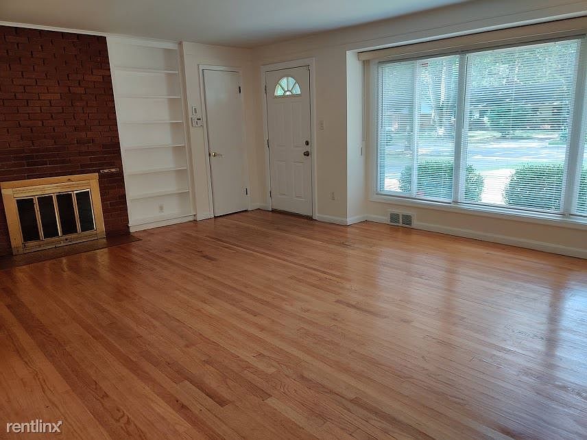 27728 Red Leaf Ln, Southfield, MI 48076 Zillow