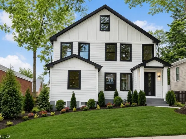 52 Pine St, Millburn Twp., NJ 07041