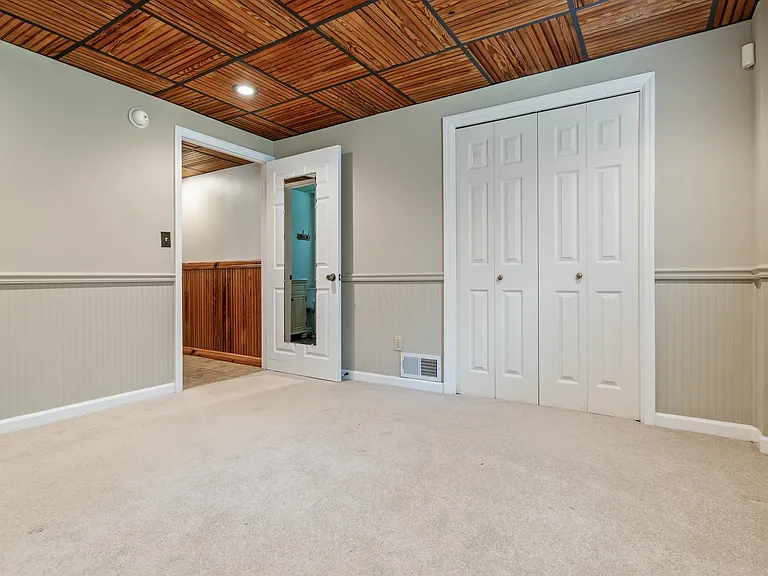 3708 Northcote Dr — Photo 31