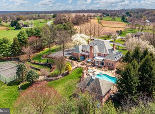 8 Glenberry Ct, Phoenix, MD 21131