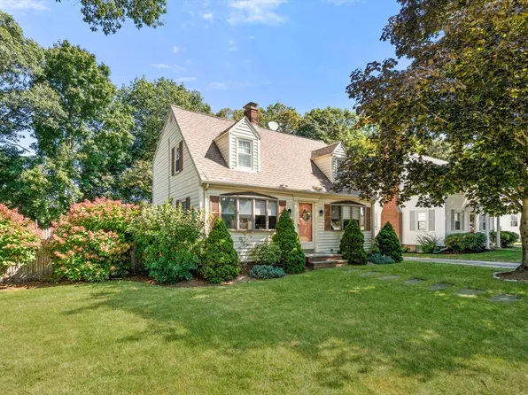 285 Vernon St, Norwood, MA 02062