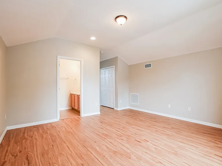 914 Copenhagen Way — Photo 14