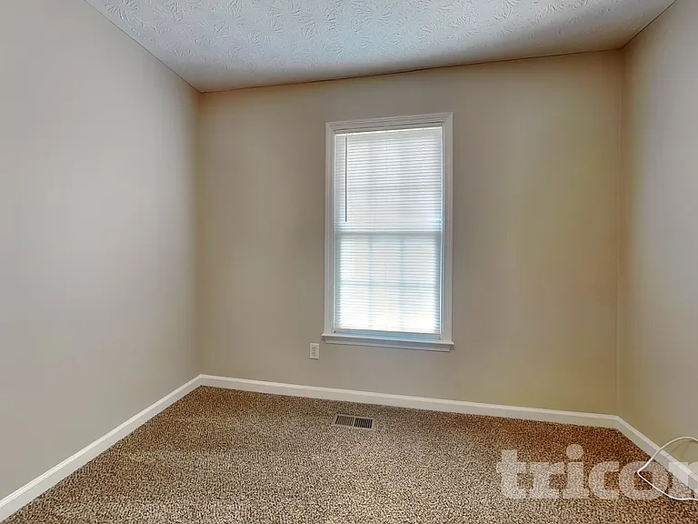 247 Stevenson Trl — Photo 11