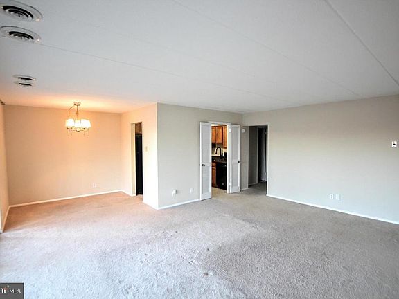 3rd image of 2610 Indian Dr #36