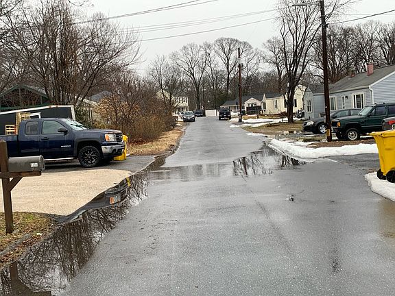 4th image of 8394 Carol Dr