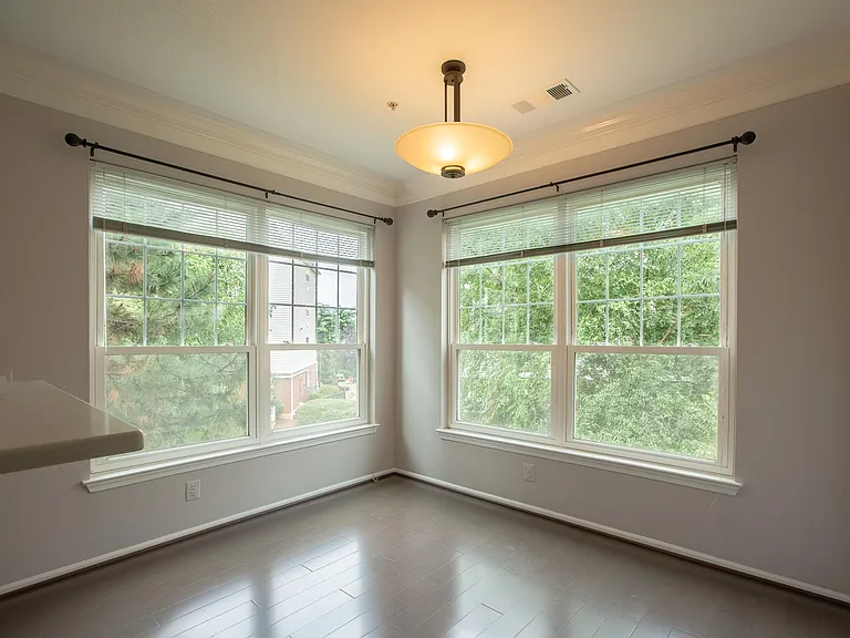 1550 Spring Gate Dr — Photo 6