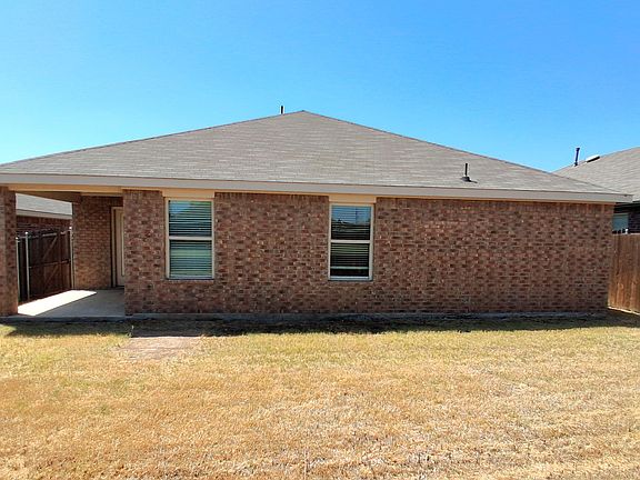 3rd image of 2909 Shoemaker Dr