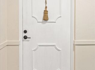 19 Chapel Hill Dr APT 12, Plymouth, MA 02360