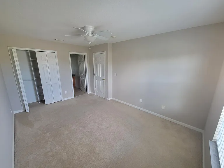 Guest Bedroom with en-suite bathroom
