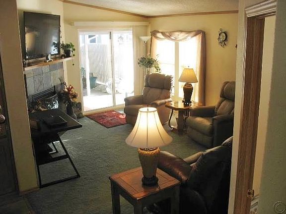 4th image of 9299 Paintbrush Ln