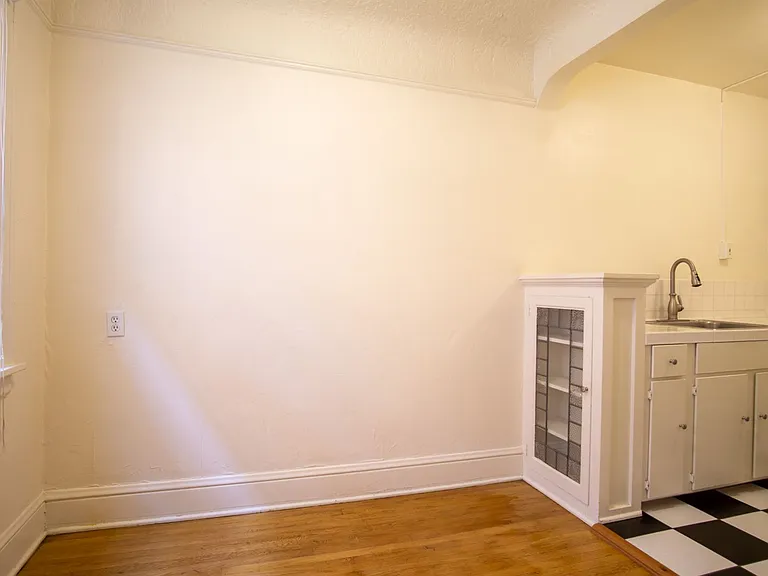 1944 NW Johnson St #204 — Photo 5