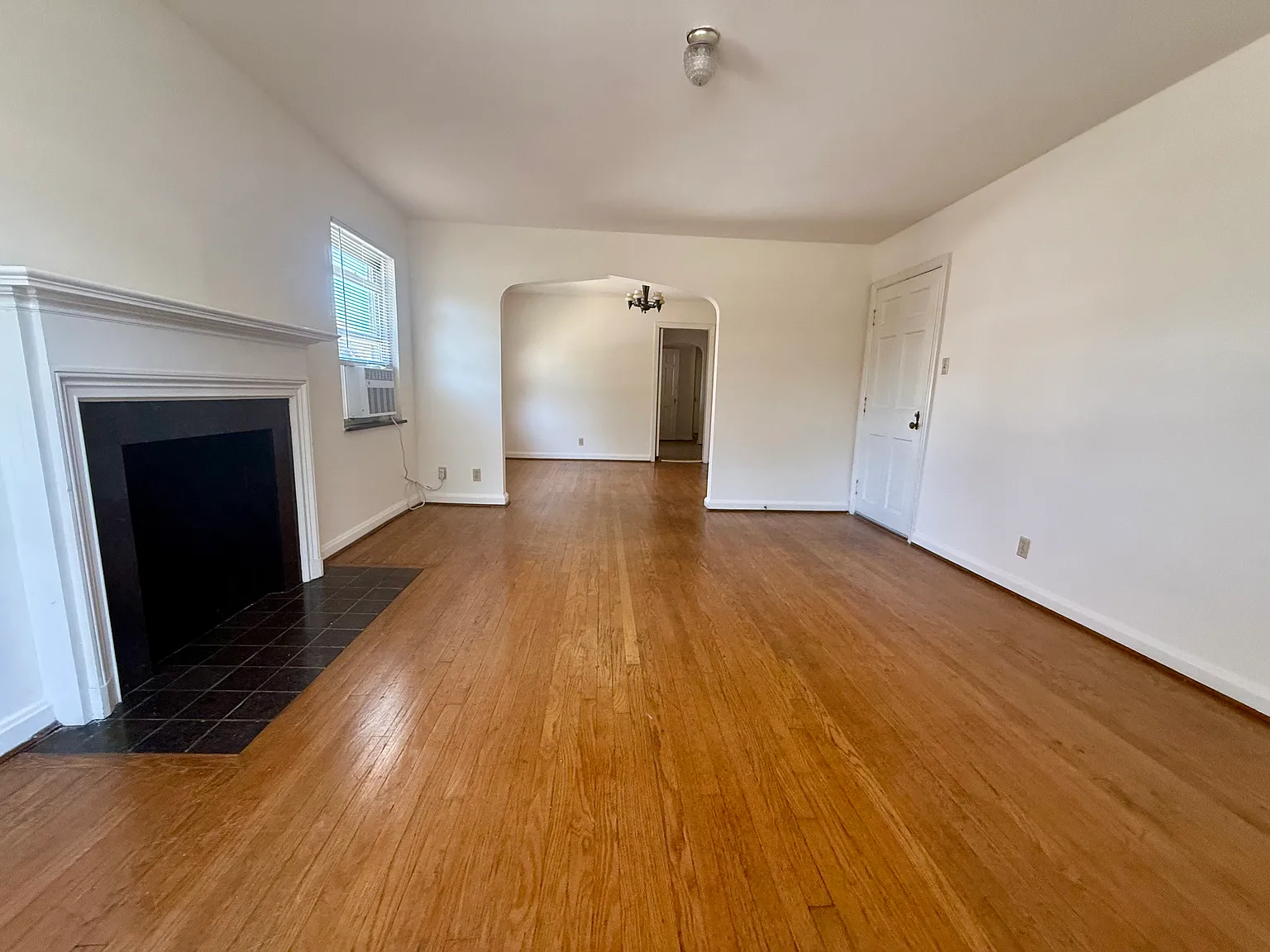 1 bed, $1,100 — Photo 2
