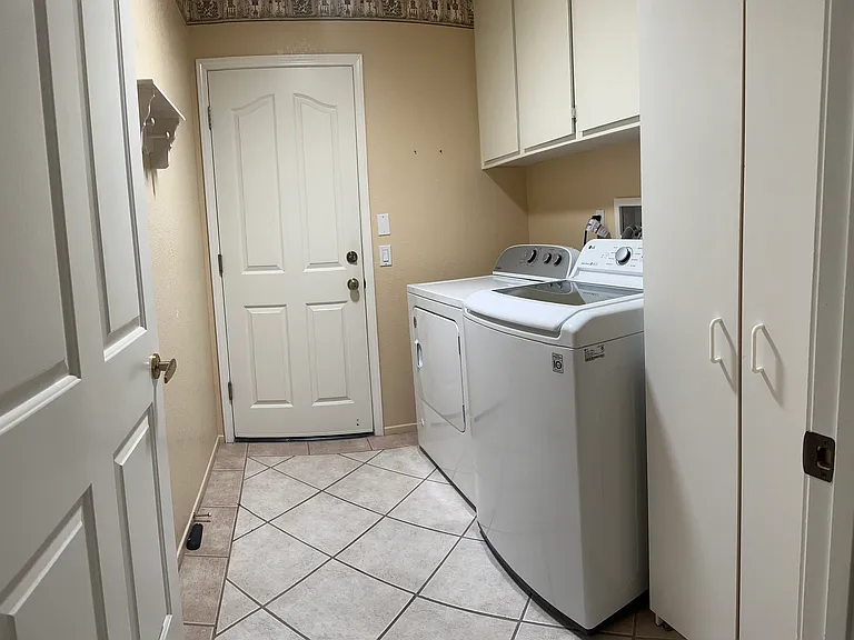 2211 Rhonda St — Photo 22