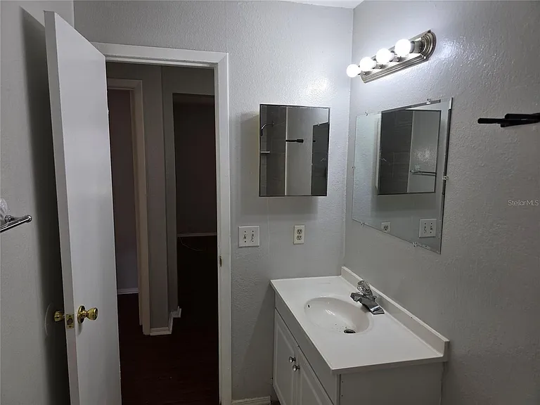 5665 Struthers Ct — Photo 12
