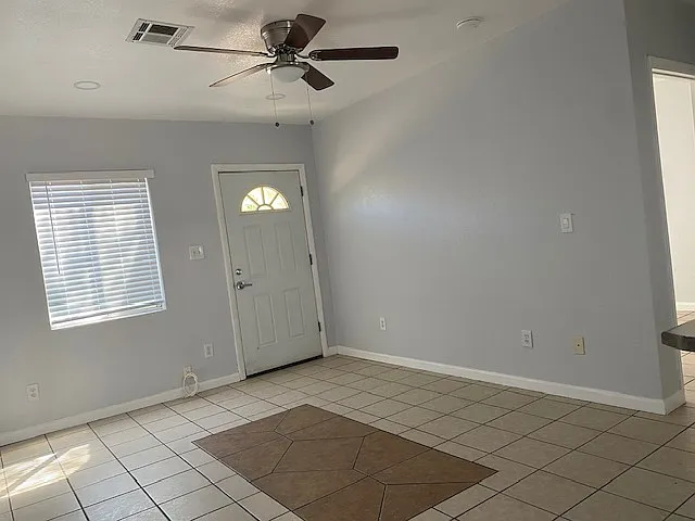1 bed, 600 sqft, $950 — Photo 2