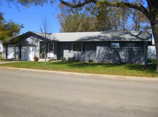 226 E 6th St, Volga, SD 57071