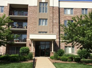 10740 S Washington St APT 205, Oak Lawn, IL 60453