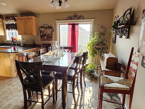 5th image of 1367 N Drystone Dr
