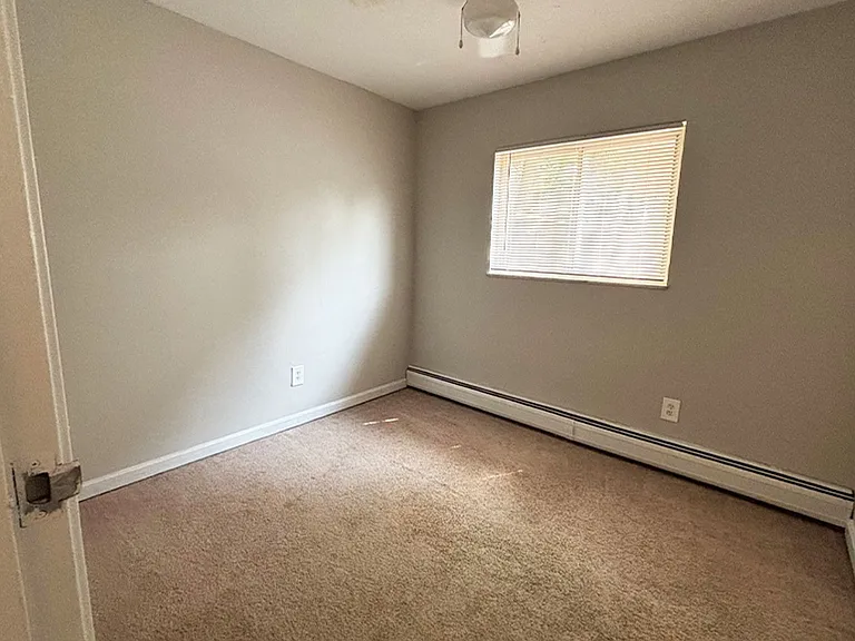 550 Lowell Ave — Photo 26
