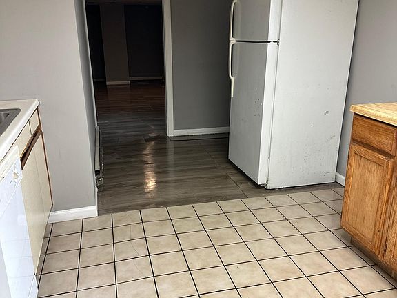 3rd image of 5008 N Cicero Ave