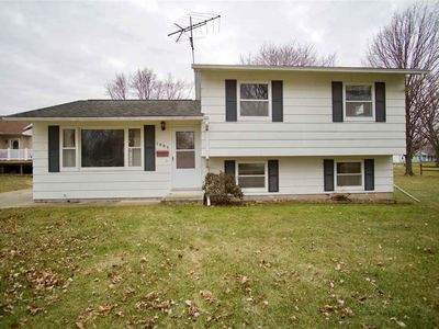 1005 Iowa St, La Porte City, IA, 50651
