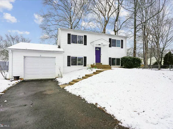 5303 Stockton Ct, Woodbridge, VA 22193