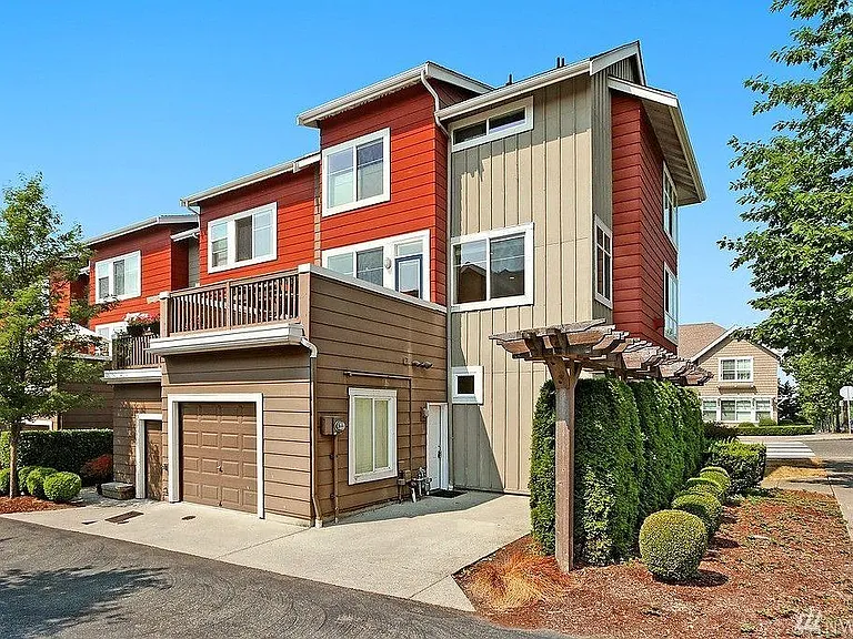 2479 NE Park Dr — Photo 15