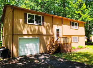 118 Linden Loop, Pocono Summit, PA 18346