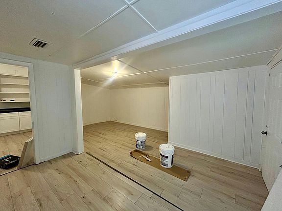 5th image of 1171 E 16th St